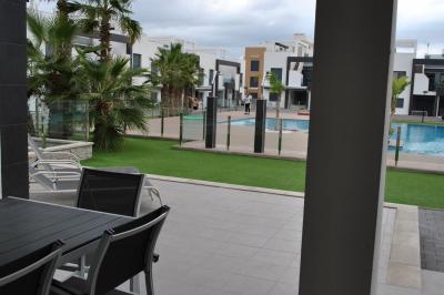 Bottenvåningslägenhet i Oasis Beach La Zenia 5 Nº 009 in España Casas