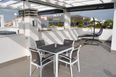 Ullakkohuoneisto Oasis Beach La Zenia 6 Nº 084 in España Casas