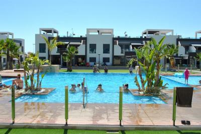 Første etasje leilighet i Oasis Beach La Zenia 4 Nº 107 on España Casas