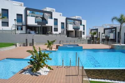 Ground floor apartment in Oasis Beach Punta Prima 8 Nº 035 on España Casas